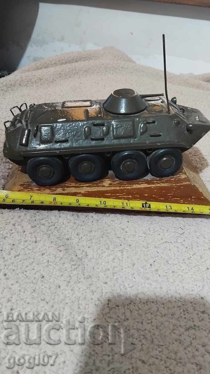 Model metalic BTR-60 PB din 1960 cu preț € 155.00 | 303.15 BGN