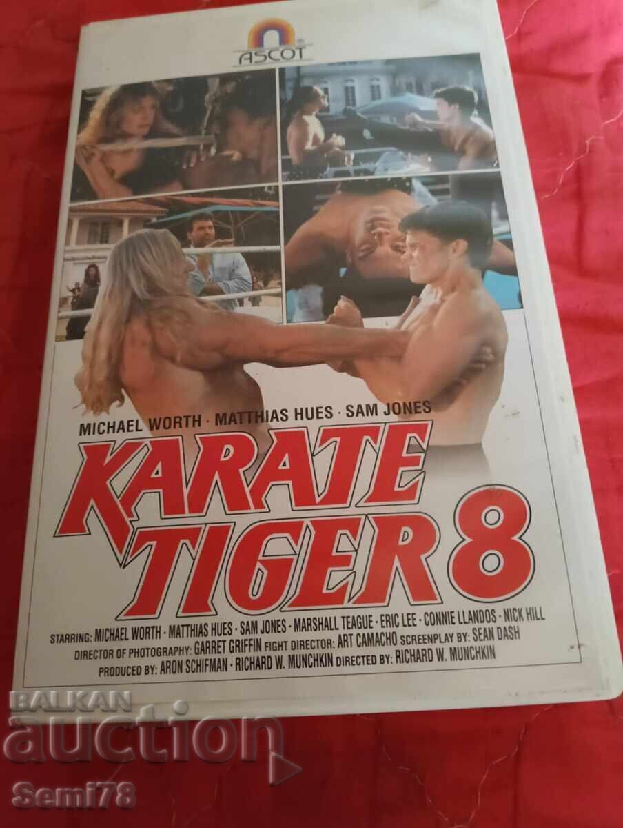Karate Tigru 8 - Caseta video