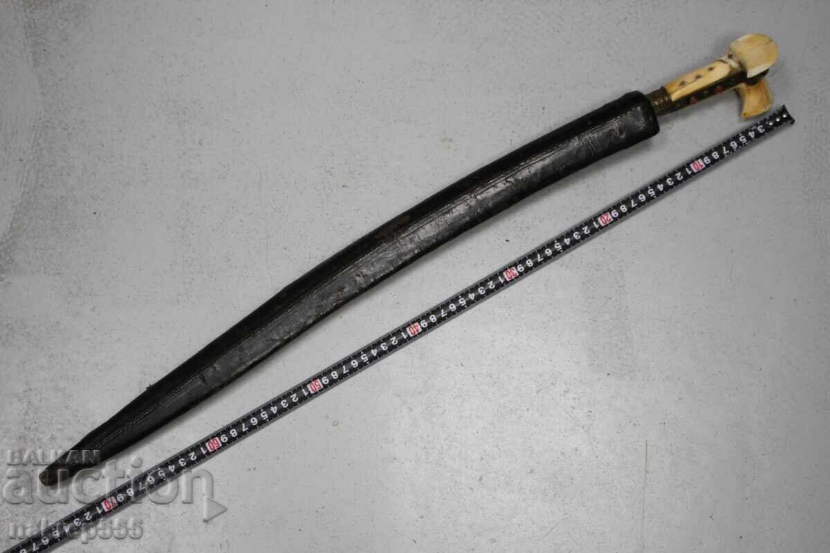 Iatagan otoman balcanic cu teacă originală, morsă și corali