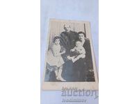 Φωτογραφία Ο Τσάρος Μπόρις Γ' με την οικογένειά του