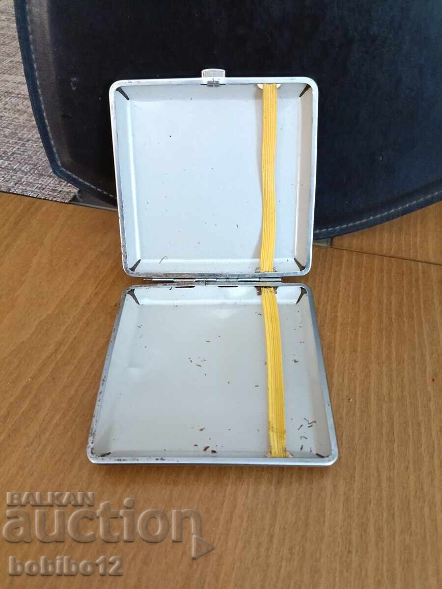 Licitație Tabakera Lui Viton Licitație Tabakera Lui Viton