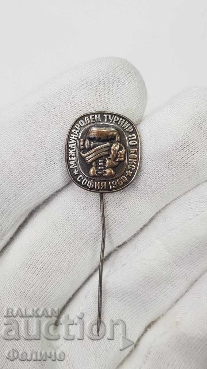 Medalie rară timpurie, insignă Turneu de Box - 1960 cu preț € 15.00 | 29.34 BGN