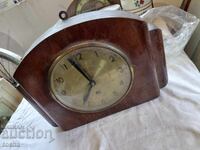 Ceas de șemineu vechi Jughans