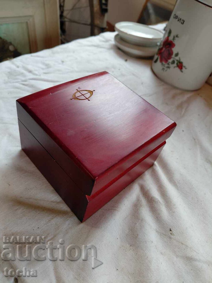 Livrarea cutie pentru ceas Continental