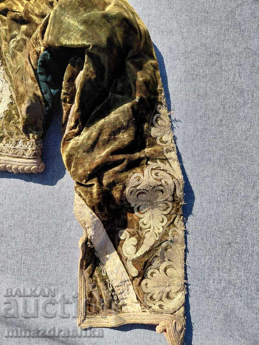 Licitație Vesta otomană, mătăniță, costum popular