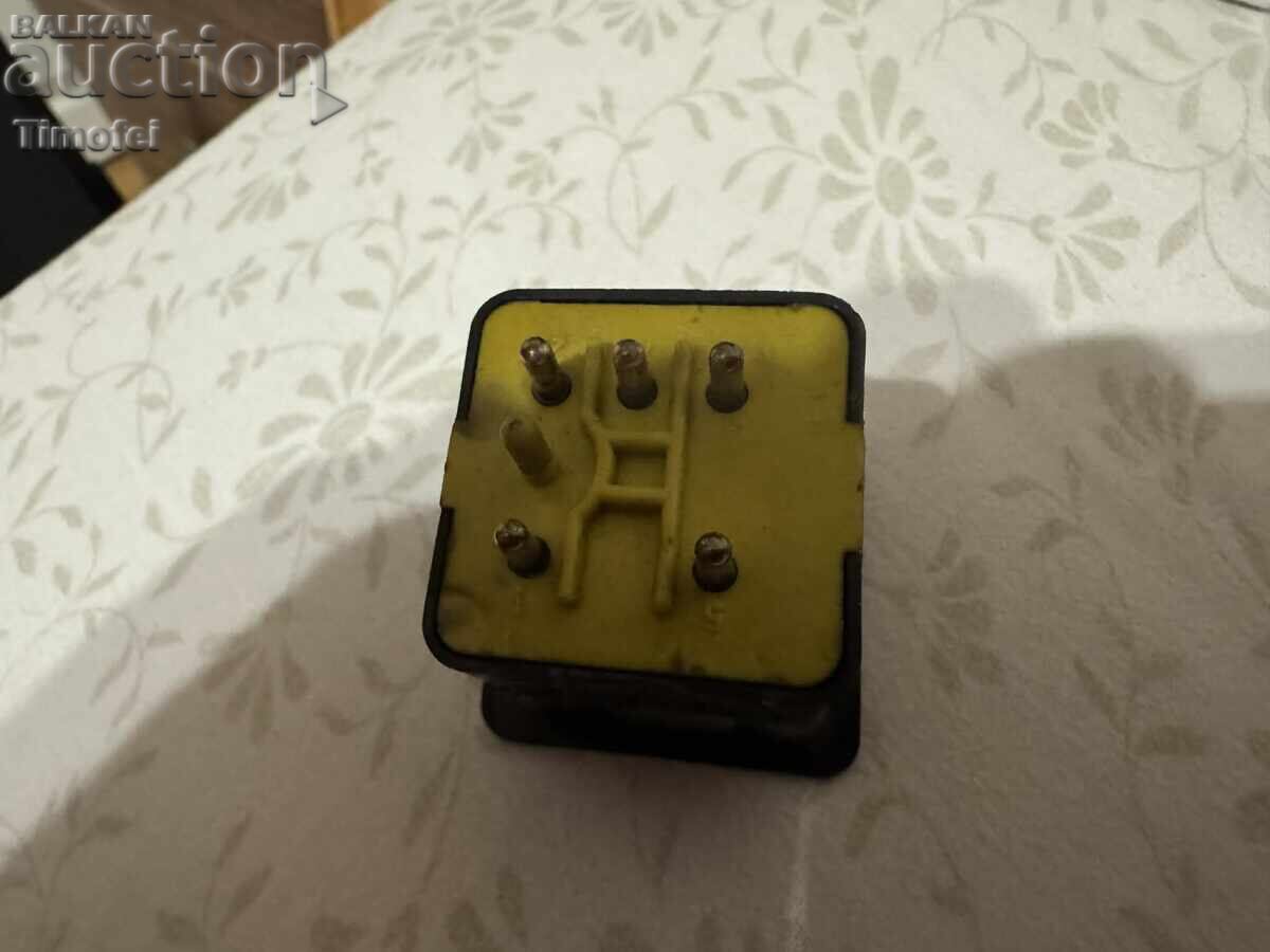 Δημοπρασία Mercedes Benz 190E ηλεκτρικός διακόπτης καθρεπτών Δημοπρασία Mercedes Benz 190E ηλεκτρικός διακόπτης καθρεπτών