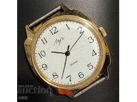 Ceas sovietic placat cu aur LUCH USSR BZTZ