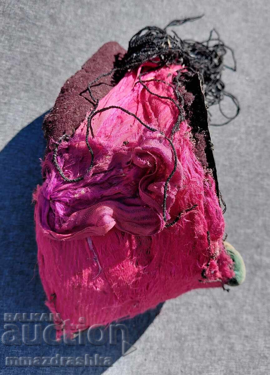 Доставка на Родопски тепелък, шапка, носия от османско време