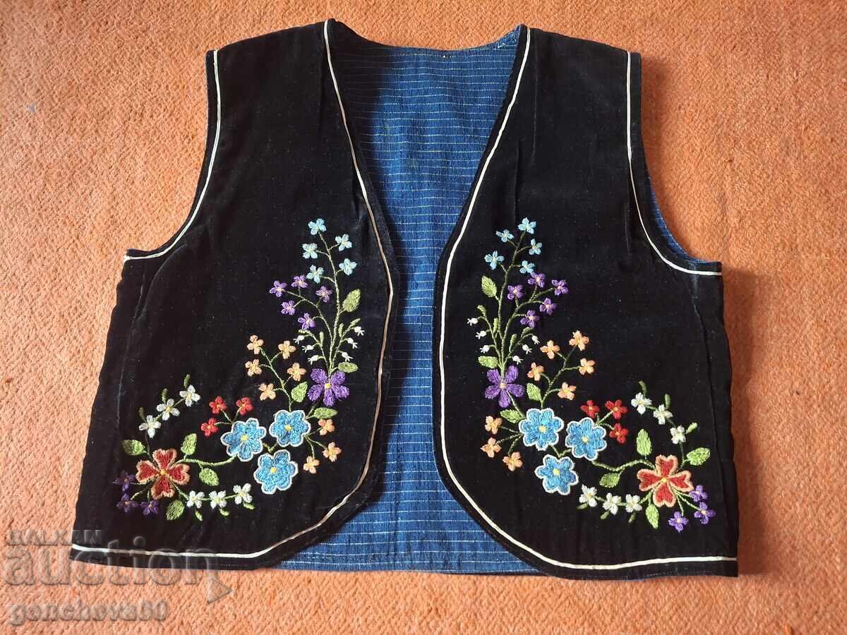Vesta autentică din catifea cu broderie colorată