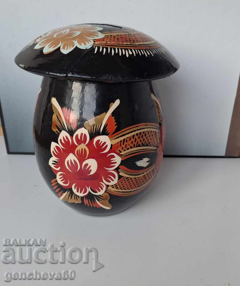 Licitație Stara ruska dŭrvena kasichka GŬBA- matr’oshka Licitație Stara ruska dŭrvena kasichka GŬBA- matr’oshka