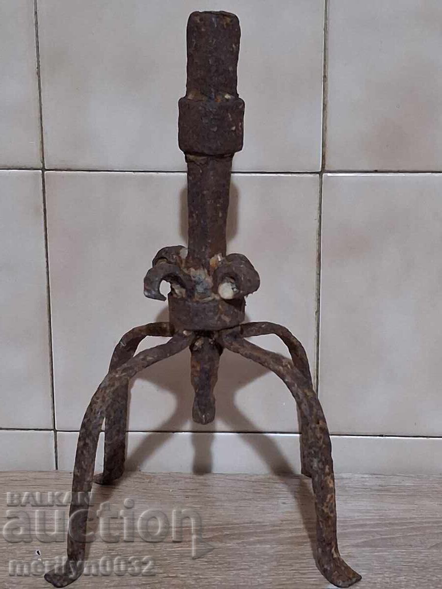 Sfeșnic antic lampă din fier forjat din secolul al XVIII-lea primitiv