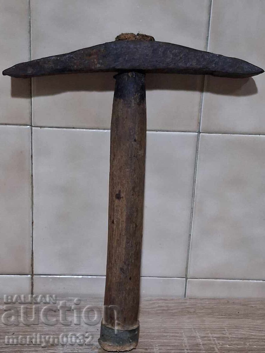 Ciocan de zidar vechi, unealtă, târnăcop