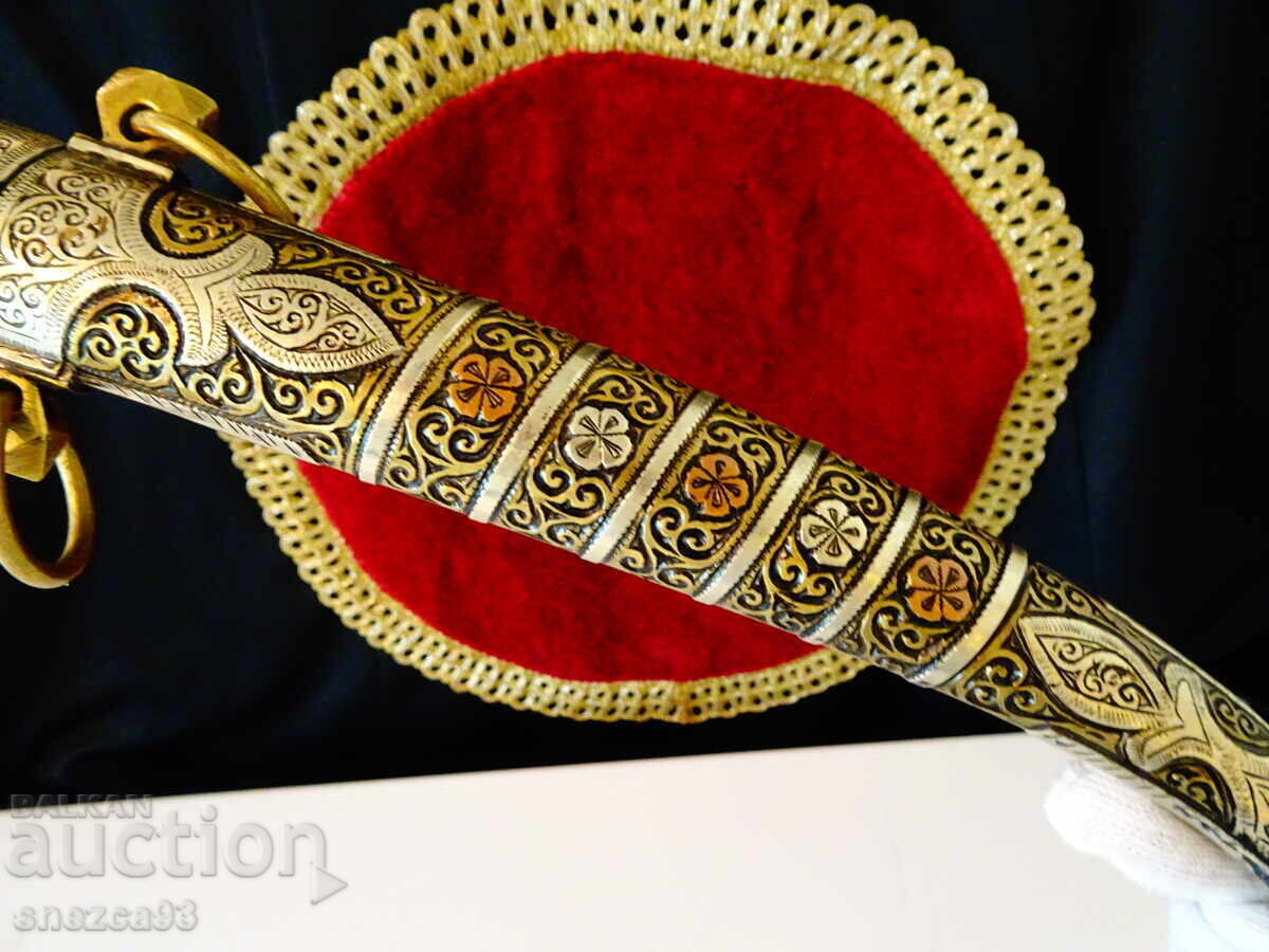 Παράδοση Χαντζάρ, καμά με ψαλίδι, σήμανση του μάστορα