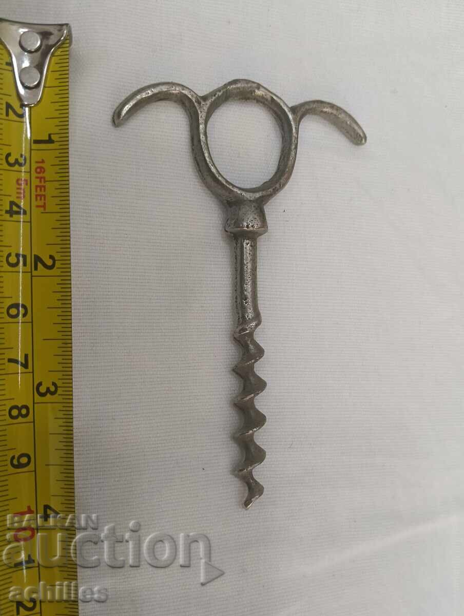 Тирбушон с цена € 5.00 | 9.78 лв.