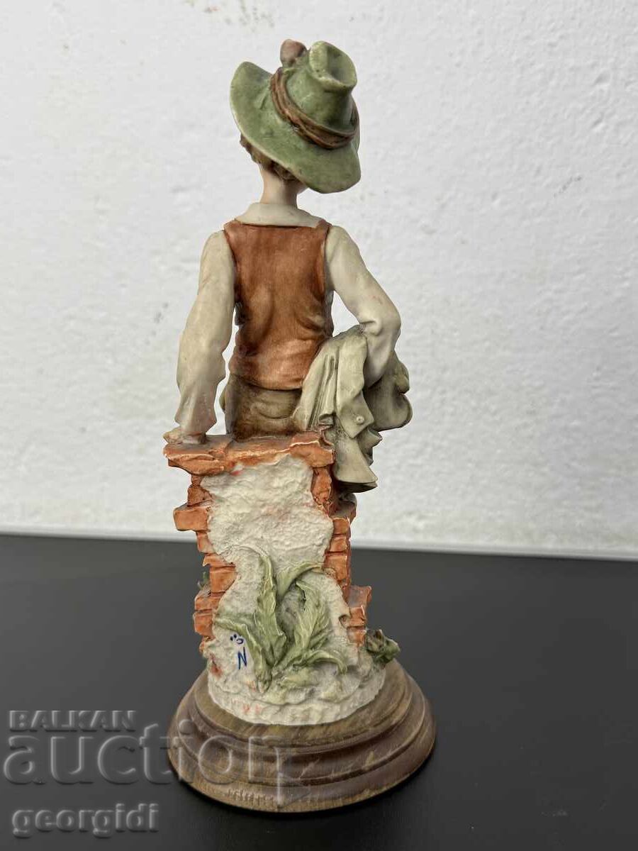 Licitație Figurină din porțelan de Giuseppe Armani de la Capodimonte 7961