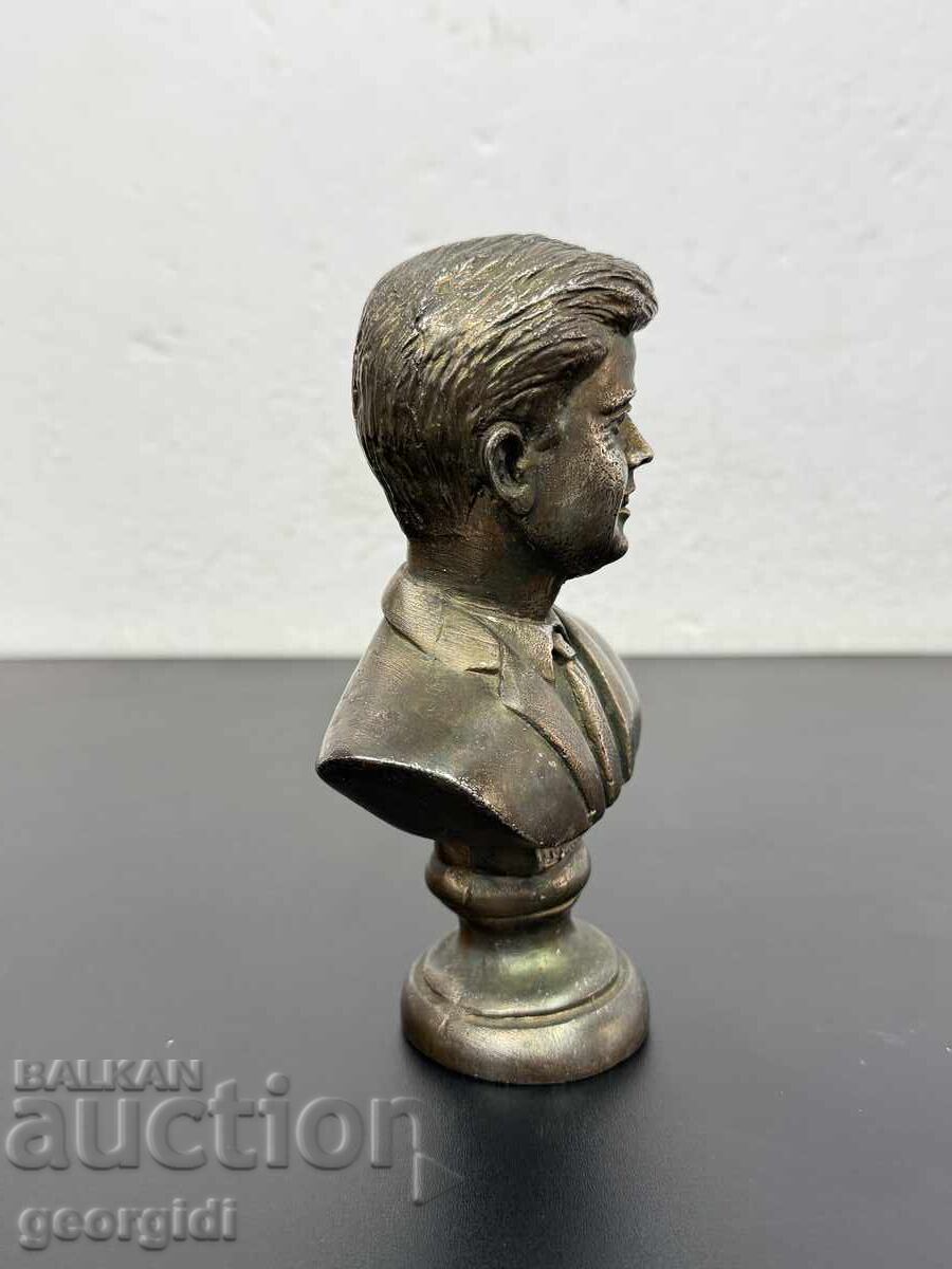 Bust metalic / statuetă John Kennedy. Nr. 7964 - 7