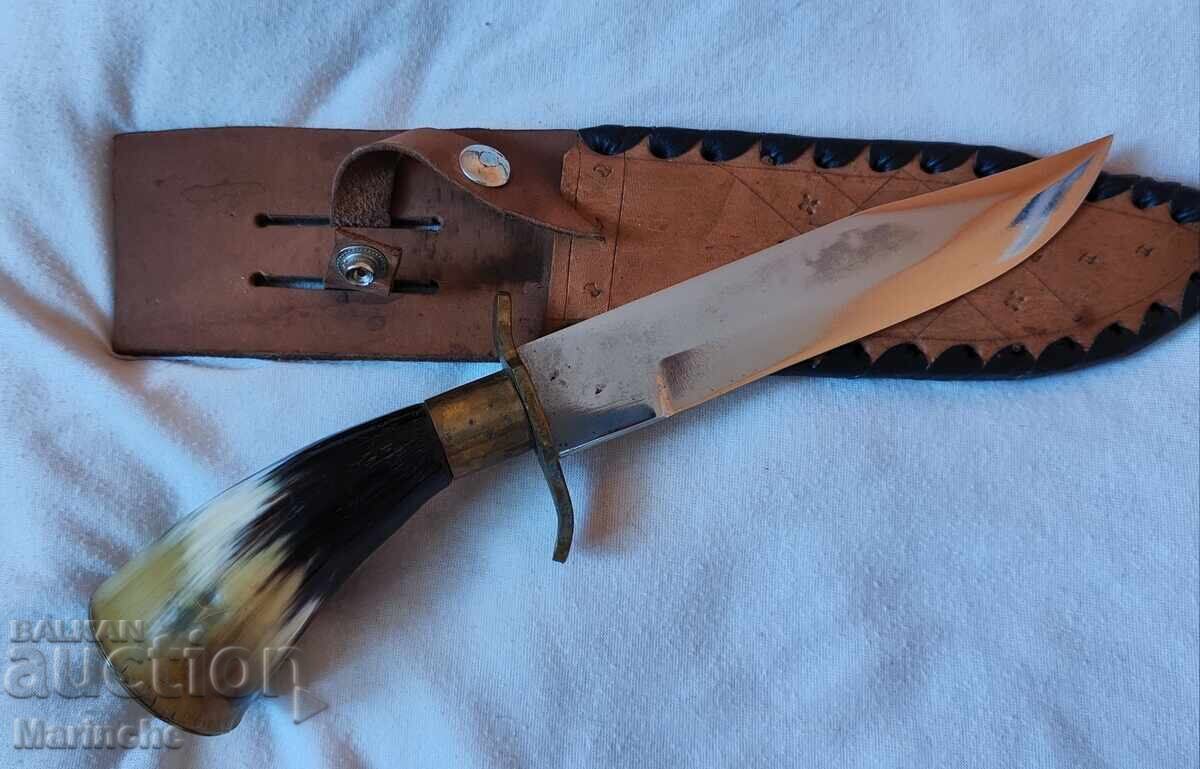 Cuțite de vânătoare cu lame masive și mânere din corn natural - 6 Cuțite de vânătoare cu lame masive și mânere din corn natural - 6