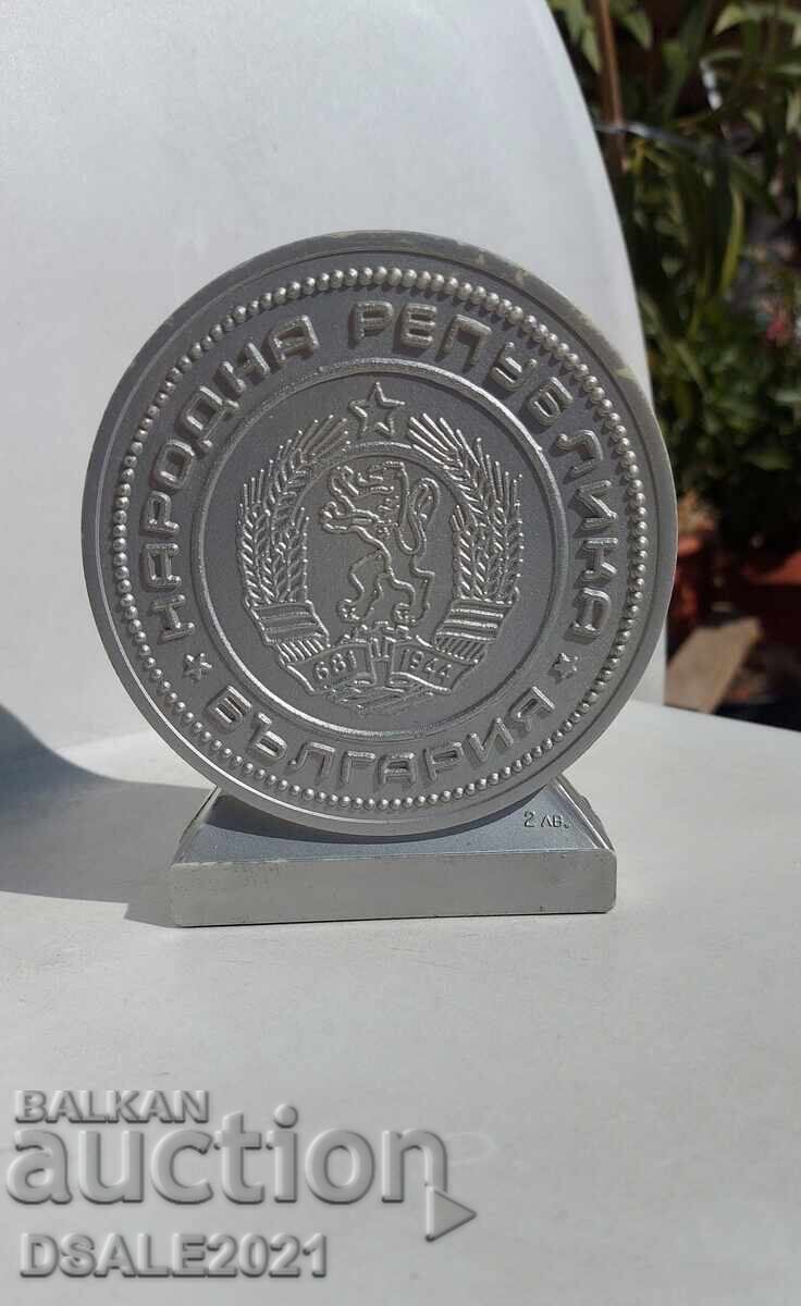 Livrarea NBR SOTS PLASTMASOVA KASICHKA 1 LEV - GERB NARODNA REPUBLIKA