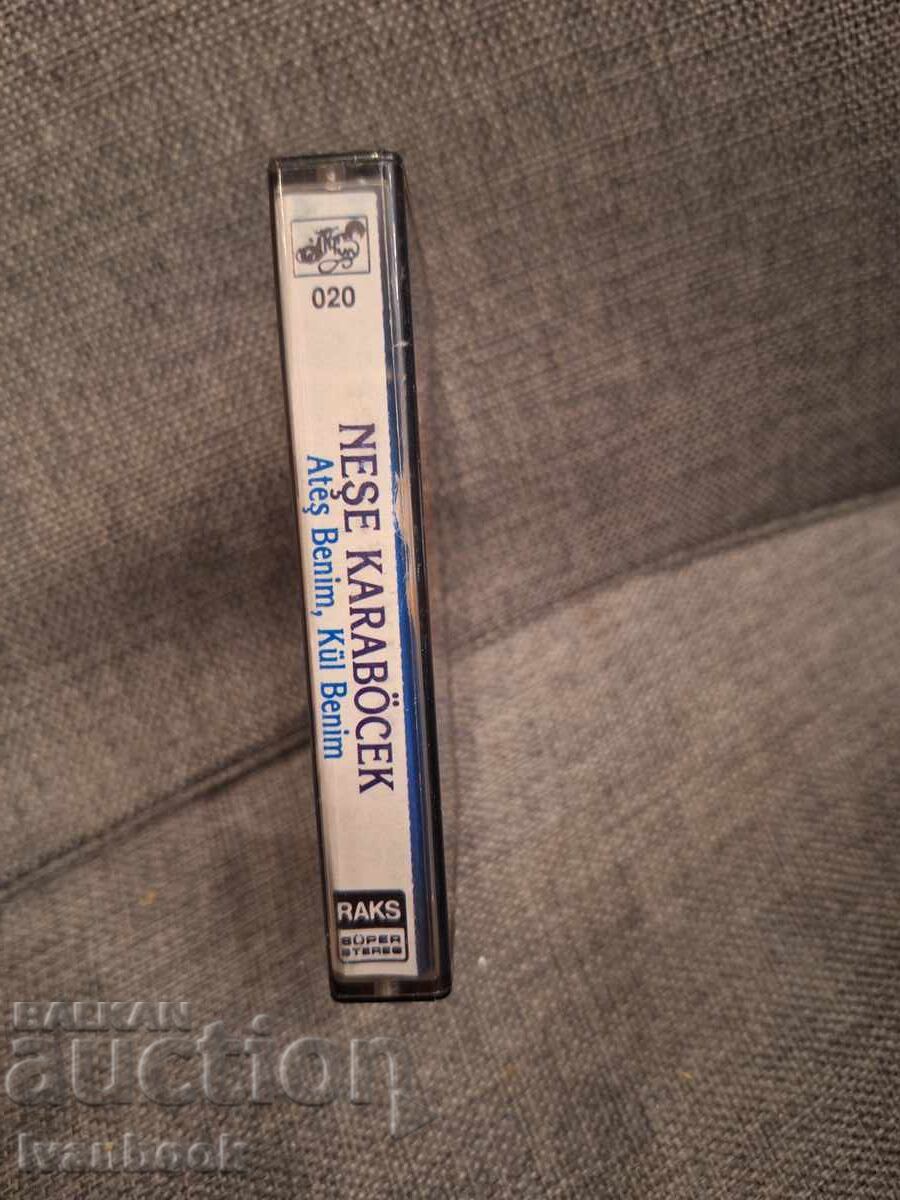 Casetă audio - Nese Karabocek cu preț € 1.49 | 2.91 BGN