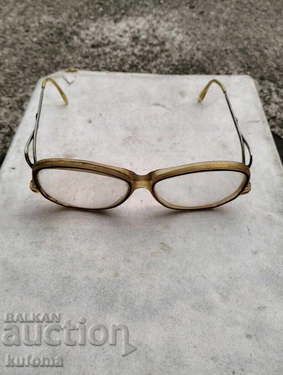 Ochelari vechi cu rame placate cu argint cu preț € 9.99 | 19.54 BGN