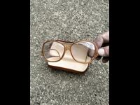 Ochelari vechi cu rame placate cu argint