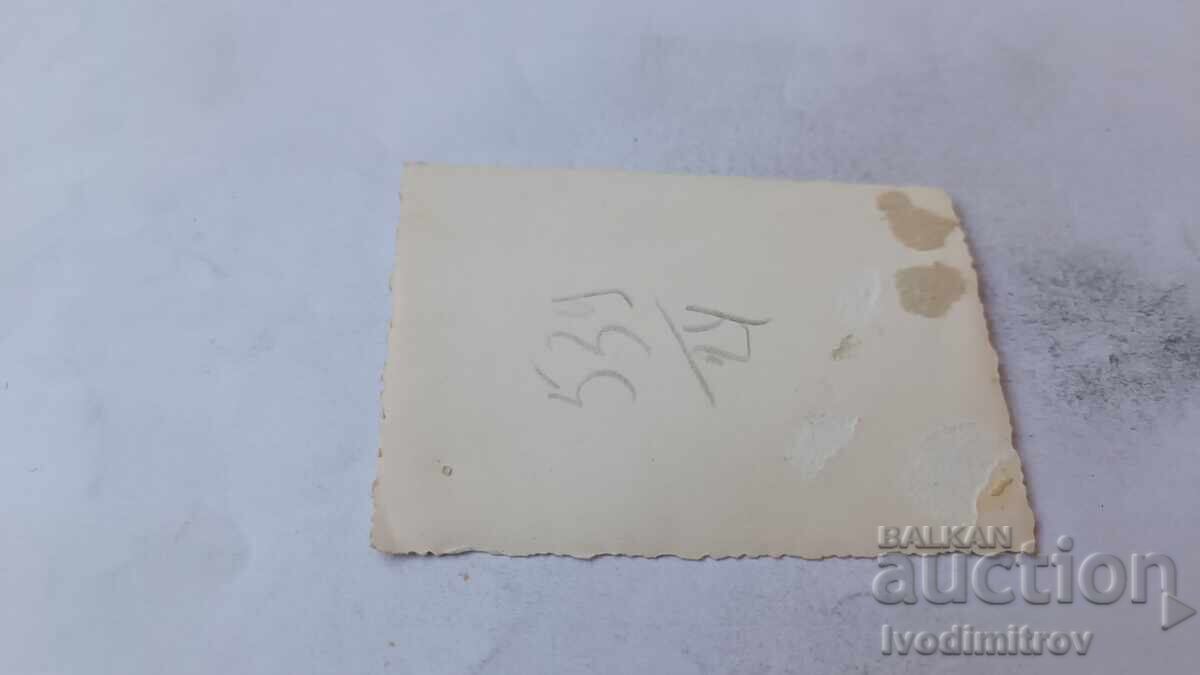 Fotografie Sofia Bărbat și fetiță în fața Palatului de Justiție cu preț € 0.88 | 1.72 BGN Fotografie Sofia Bărbat și fetiță în fața Palatului de Justiție cu preț € 0.88 | 1.72 BGN