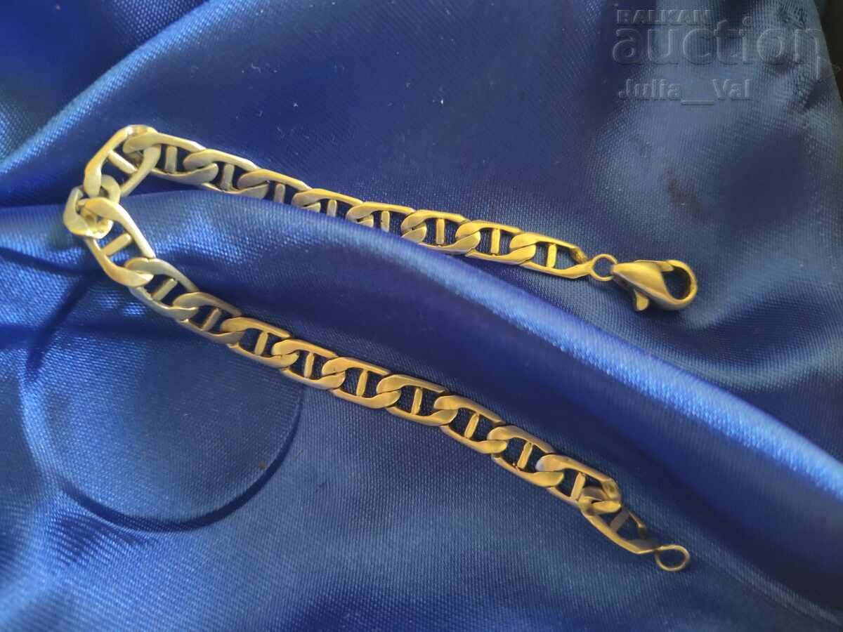 Veche brățară de argint 3 BZC de la 0.01 cenți cu preț € 2.50 | 4.89 BGN Veche brățară de argint 3 BZC de la 0.01 cenți cu preț € 2.50 | 4.89 BGN