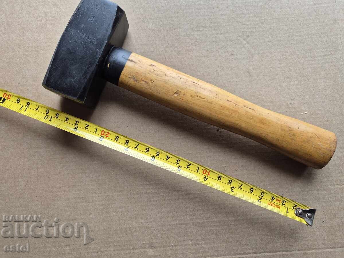 Ciocan de fierărie 1.000 kg - Germania de Vest cu preț € 16.00 | 31.29 BGN