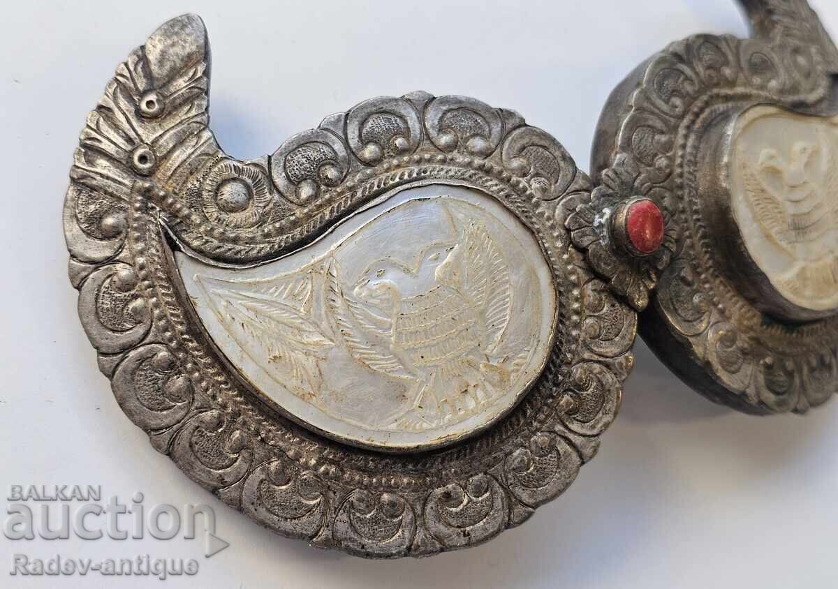 Licitație Bulgarian Revival silver buckle mother-of-pearl Licitație Bulgarian Revival silver buckle mother-of-pearl