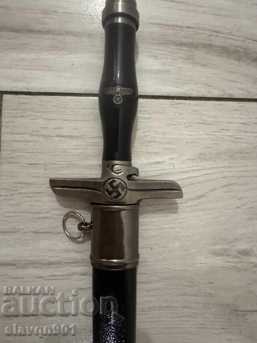 Livrarea Pumnal de ofițer al celui de-al Treilea Reich, reproducere