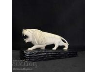 Elegantă figurină antică de leu