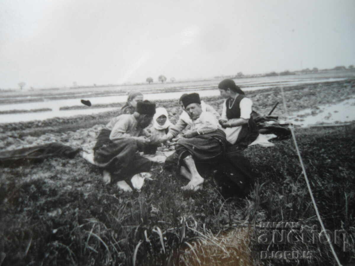 old photo with price € 0.50 | 0.98 BGN old photo with price € 0.50 | 0.98 BGN