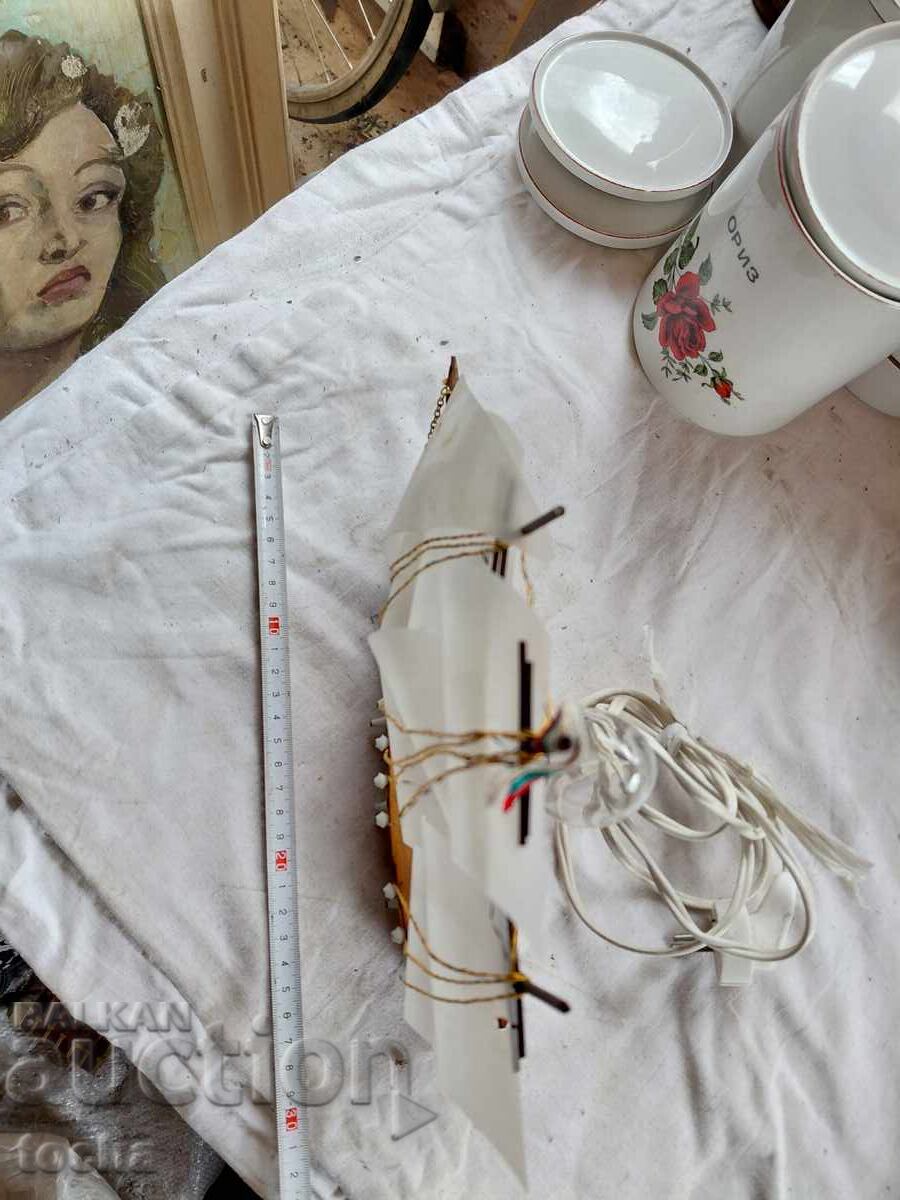 Livrarea Lampă veche de navă, conservată, funcțională