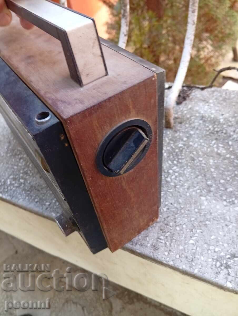 Livrarea Radio Selena, Selena Livrarea Radio Selena, Selena