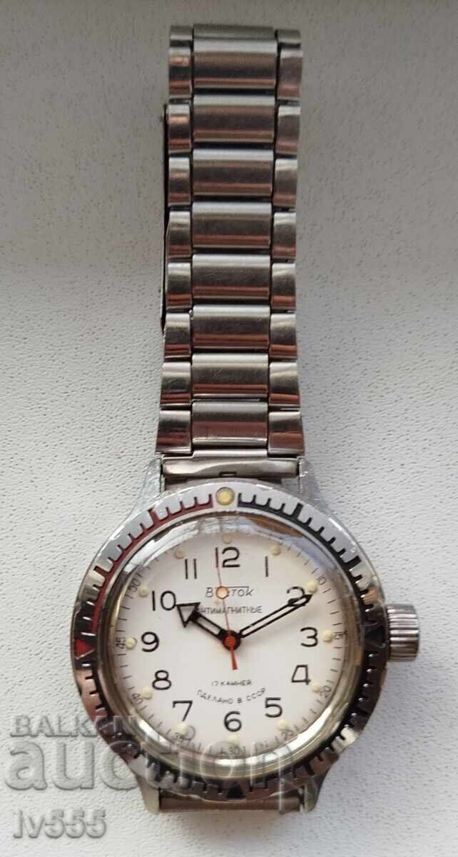 CEAS MECANIC COMANDĂ SOVIETIC VECHI - VOSTOK AMPHIBIA - 5