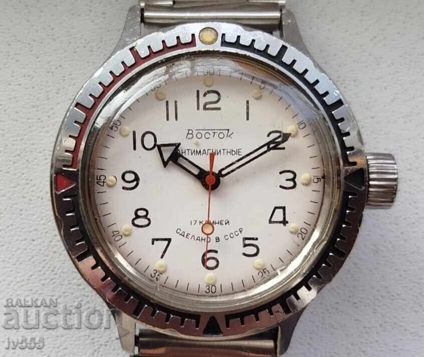 CEAS MECANIC COMANDĂ SOVIETIC VECHI - VOSTOK AMPHIBIA