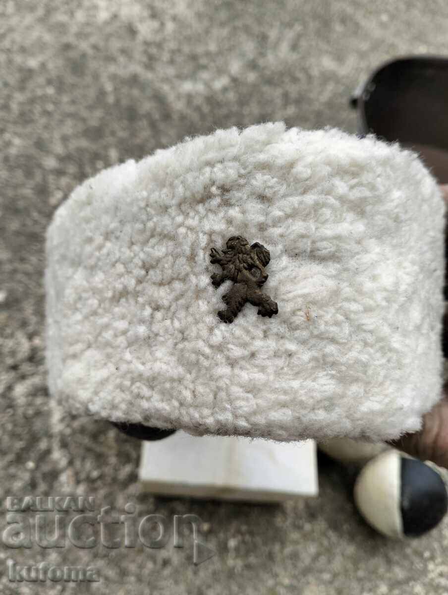 Κοινωνικά αντικείμενα με τιμή € 34.99 | 68.43 BGN