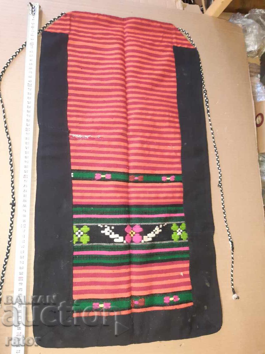 Șorț din lână țesut autentic, costum cu preț € 9.99 | 19.54 BGN Șorț din lână țesut autentic, costum cu preț € 9.99 | 19.54 BGN