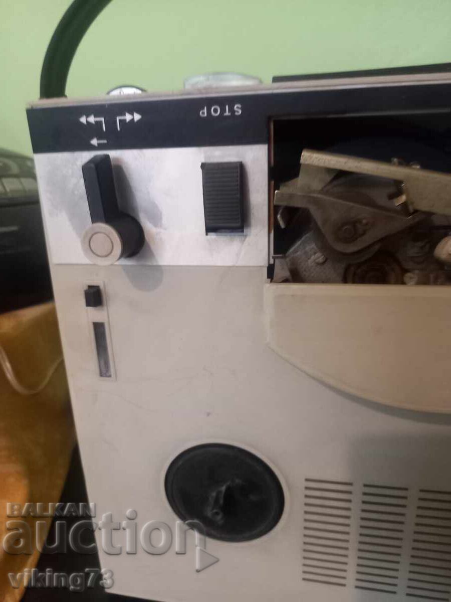 Casetofon TESLA B57C cu preț € 19.00 | 37.16 BGN