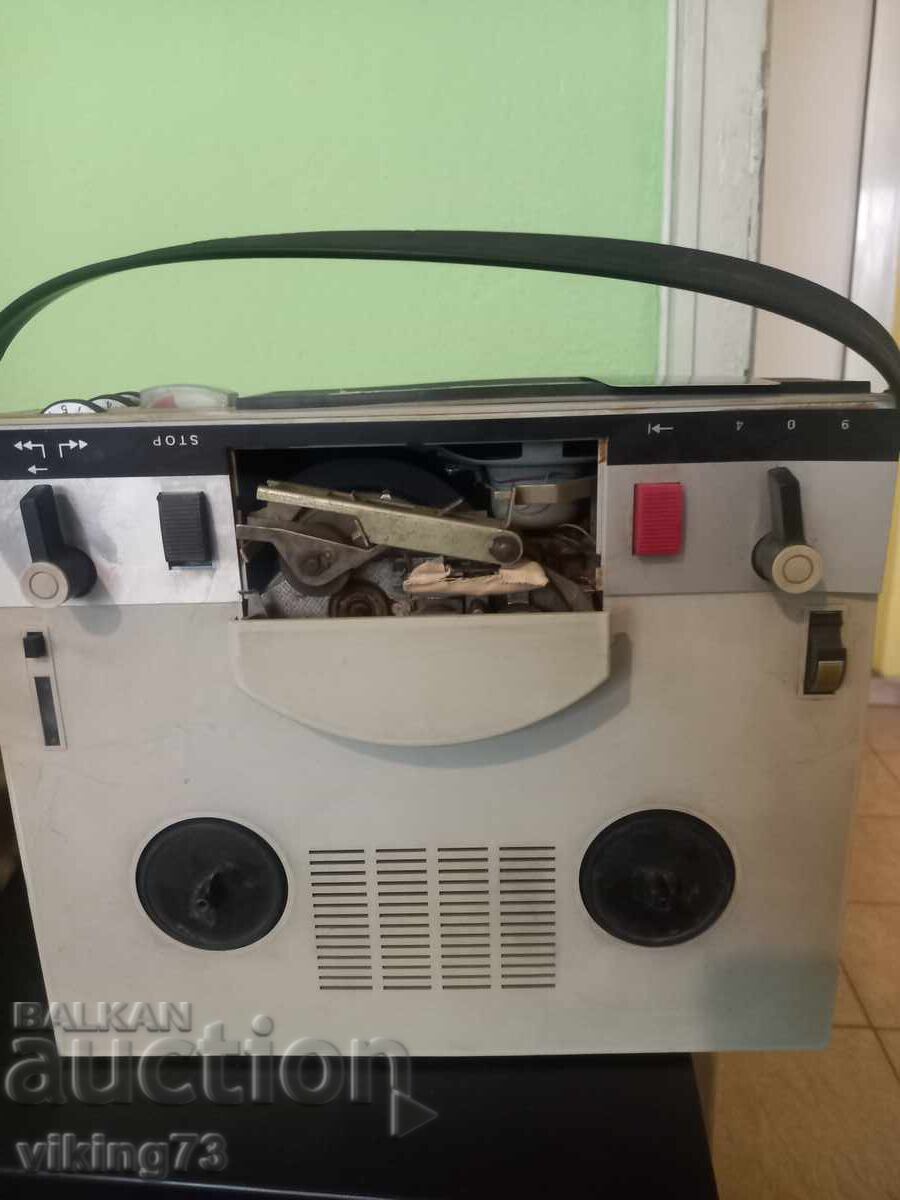 Casetofon TESLA B57C