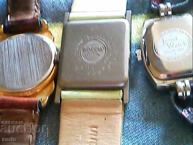 Licitație Ceasuri elvețiene vechi de 4 ore și altele