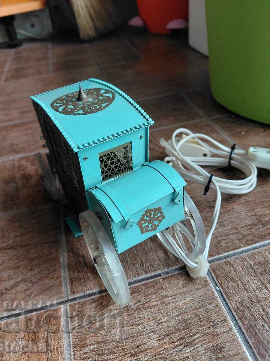 Livrarea Veche lampă caruță, frumoasă, păstrată, funcțională