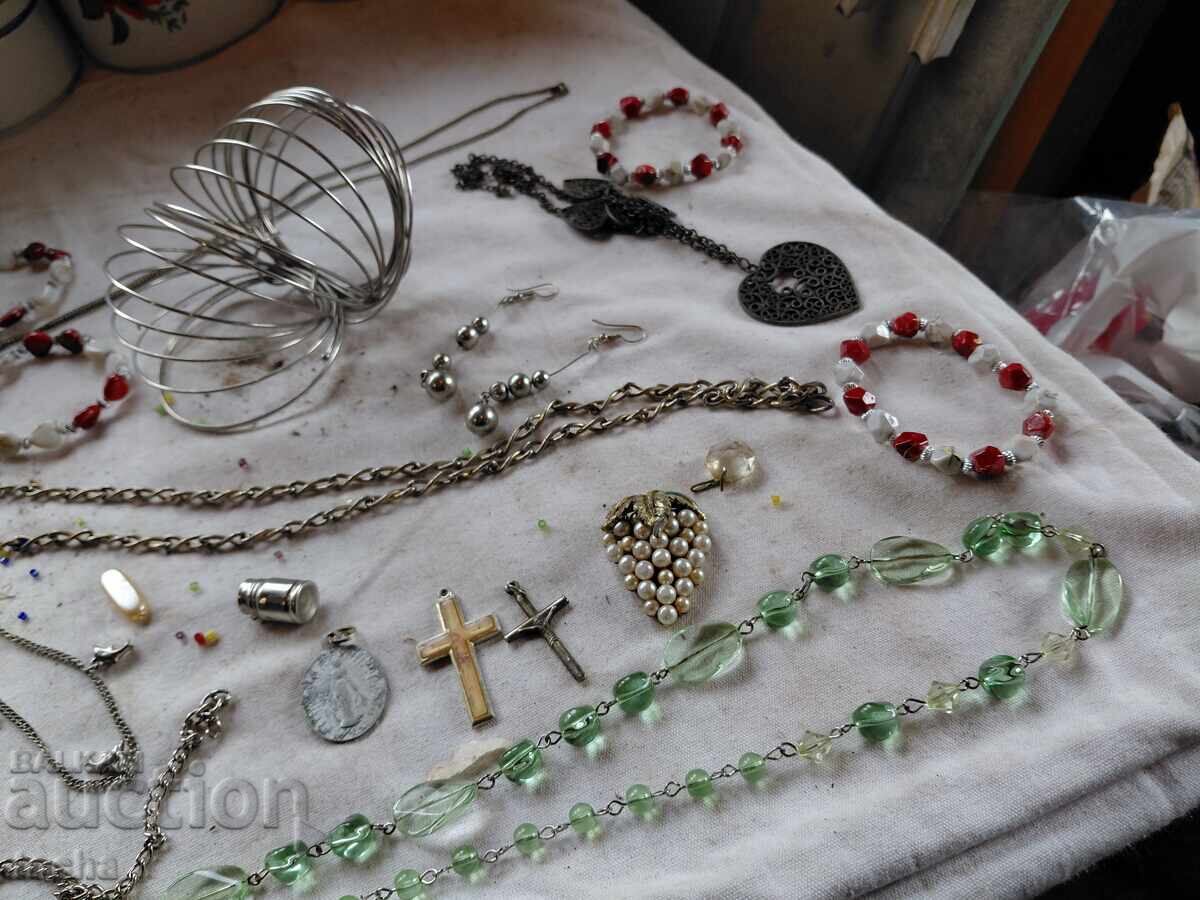 Παράδοση Παλιά κοσμήματα, ολόκληρα και μέρη, παρτίδα τρία