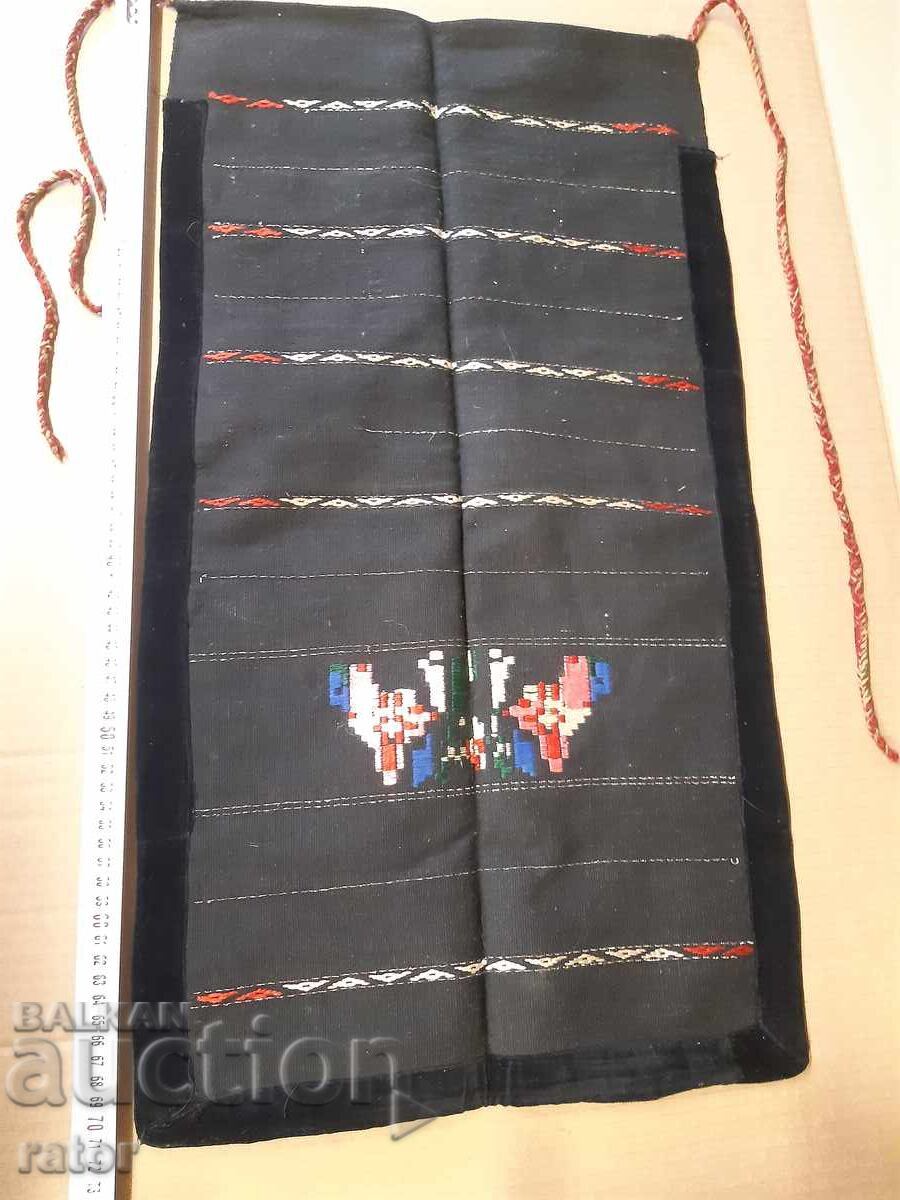 Șorț din lână țesut autentic, costum cu preț € 8.99 | 17.58 BGN