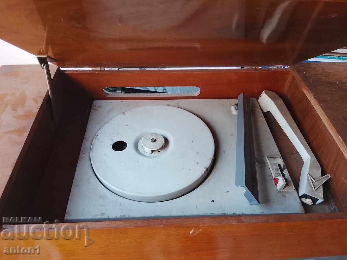 Livrarea Radio Accord 102