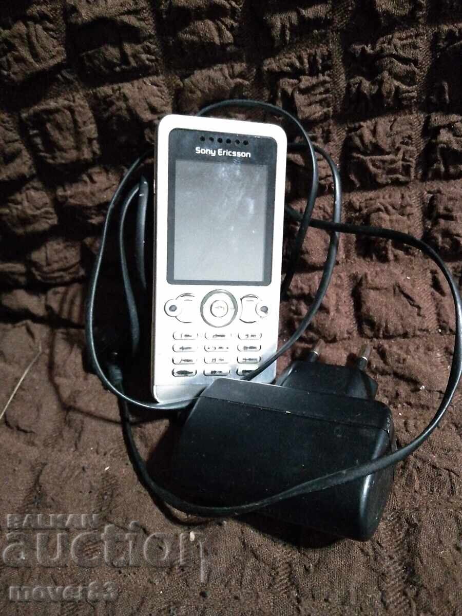 Telefoane mobile vechi și încărcătoare. Lot - 6