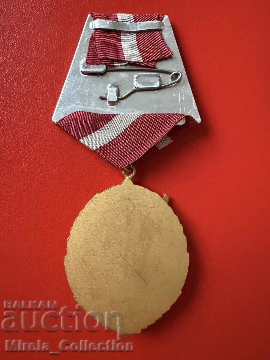 Livrarea Ordin bulgăresc steagul roșu de luptă R.P.B