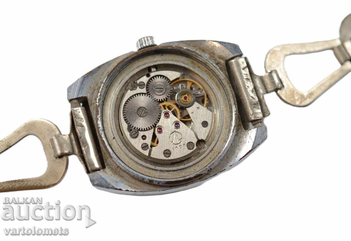 Ceas de damă LUCH URSS - nu funcționează cu preț € 3.00 | 5.87 BGN