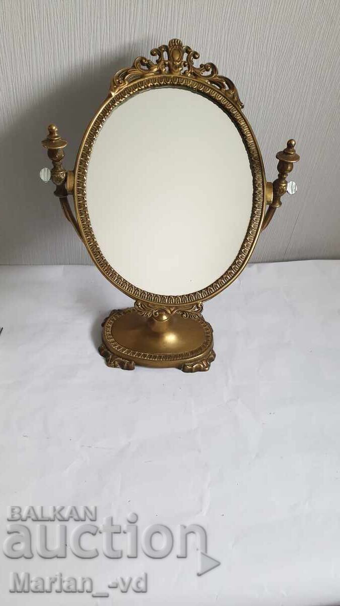 Oglindă de masă antică din bronz cu preț € 90.00 | 176.02 BGN