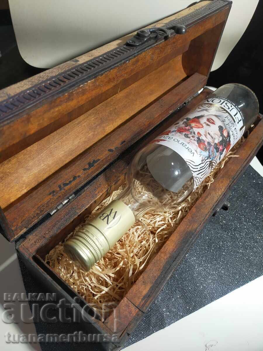 Auction  Decorative box